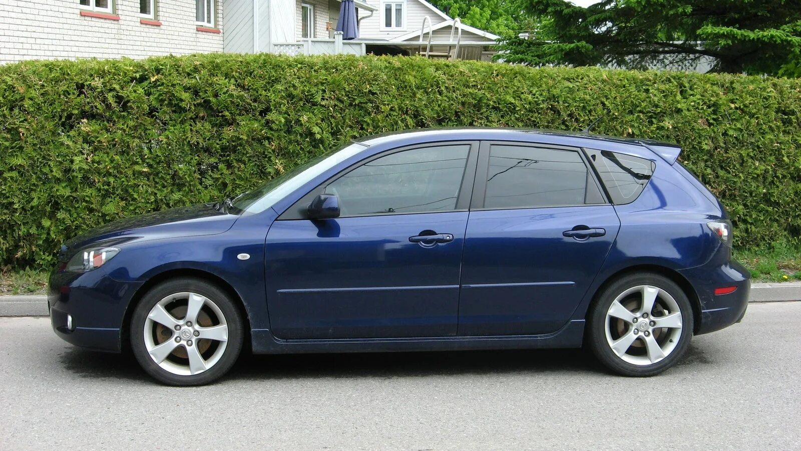 Mazda 3 2005 хэтчбек. Мазда 3 БК хэтчбек синяя. Мазда 3 2008 хэтчбек синяя. Мазда 3 хет хэтчбек 2005. Мазда хэтчбек 2005