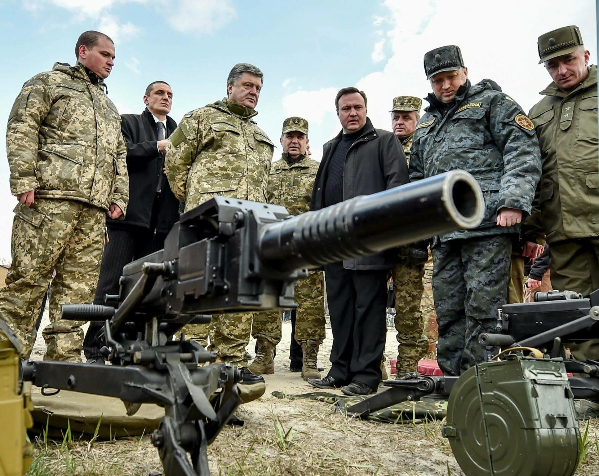 Оружейные бароны украины. Вооружение Украины. Вооружение ВСУ. Оружие украинской армии. Стрелковое оружие ВСУ.