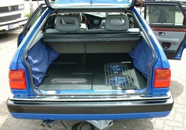 Audi 100 c3 avant багажник. Audi 200 c3 avant багажник. Audi 100 c3 avant багажник. Ровный пол ауди 100 с3 авант. Ауди 100 с3 авант багажник.