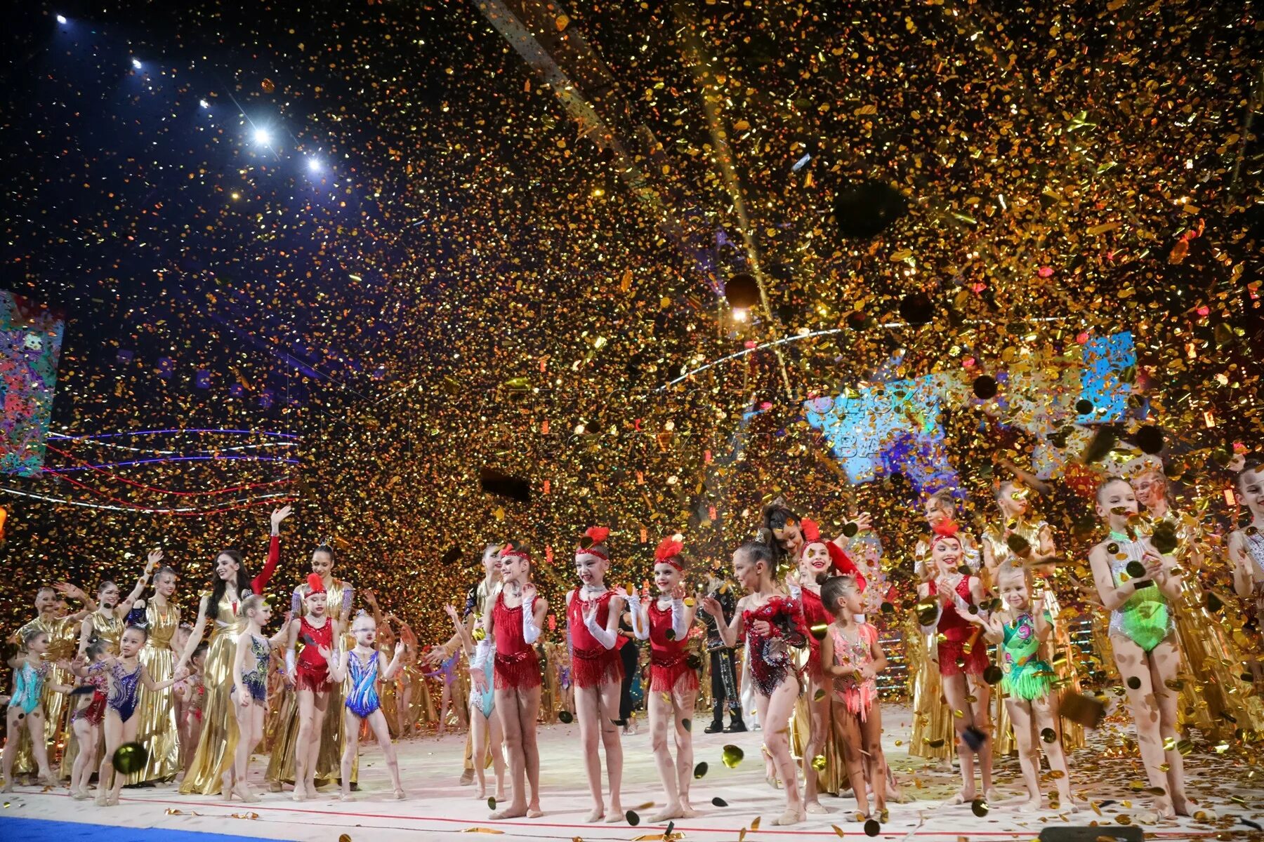 Лала крамаренко художественная гимнастика. Гала концерт художественная гимнастика 2024. Художественная гимнастика. Гала концерт художественная гимнастика 2024. Лала крамаренко гала концерт 2022 год.