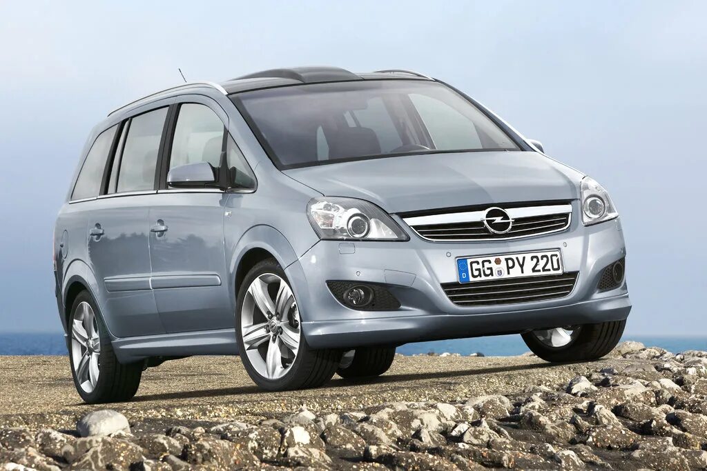 Opel zafira как снять. Opel Zafira 2008. Opel Zafira 2011. Opel Zafira b 2008. Zafira b OPC.