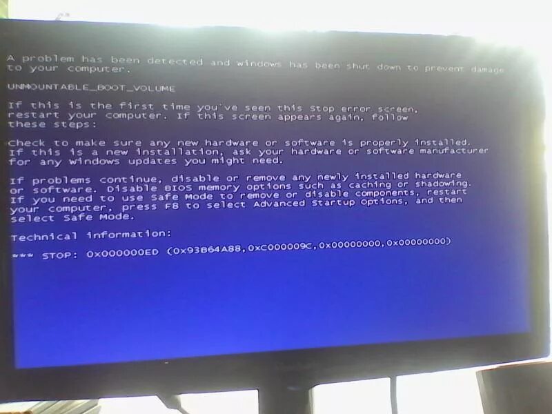 Синий экран. Ошибка стоп 0000. Ошибка 0х0000000. Ошибка синий экран 0x000000ed.