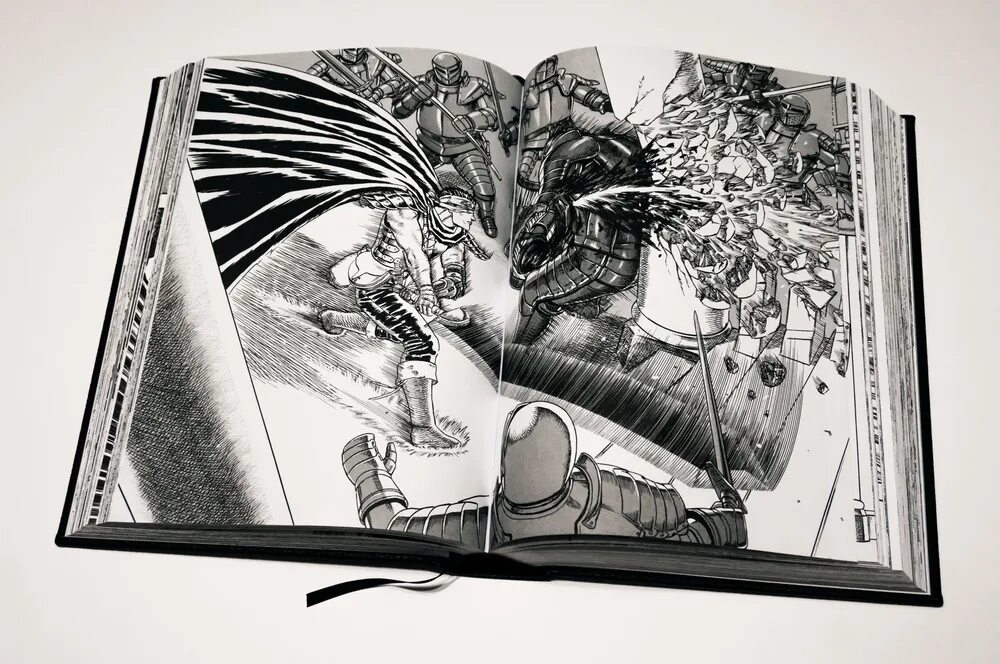 Берсерк манга книга. Берсерк книга. Berserk deluxe edition vol 1. Берсерк книга. Кэнтаро миура книги.