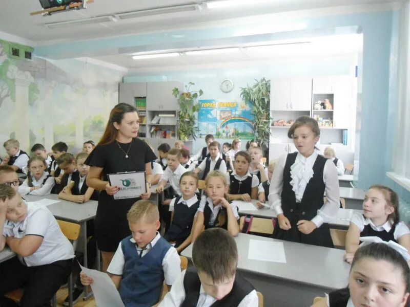 Электронный дневник железноводск 1 школа мбоу. Электронный дневник 1 школа железноводск мбоу оош. Директор 1 школы железноводск. Начальная школа железноводск. Электронный дневник железноводск 1 школа мбоу.