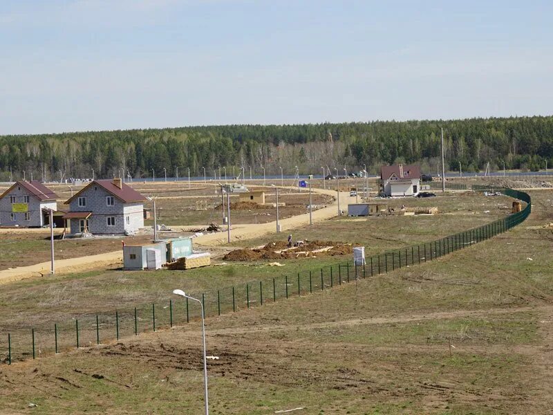 Поселок алые паруса ленинградская область. Посёлок Алые паруса Екатеринбург. Алые паруса коттеджный поселок. Алые паруса коттеджный поселок Екатеринбург. Белоярский район поселок Алые паруса Екатеринбург.