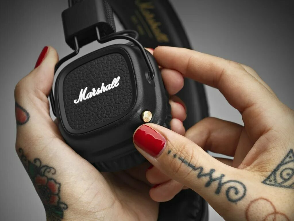 Marshall major 2 bluetooth. Беспроводные наушники marshall major 2. Наушники маршал полноразмерные. C. Marshall bluetooth.