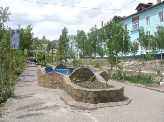 Погода адрасман 10 дней. Поселок адрасман в таджикистане. адрасман фото. тж пос адрасман. город каракум поселок адрасман кошелек карамазар.