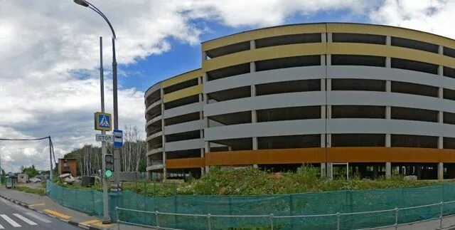 Бык да баран южное бутово. Цветочная база бутово. Москва поляны 22. Поляны 22 бутово. Отель на полянке москва.