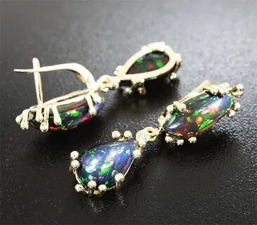 Золотые серьги с черным опалом