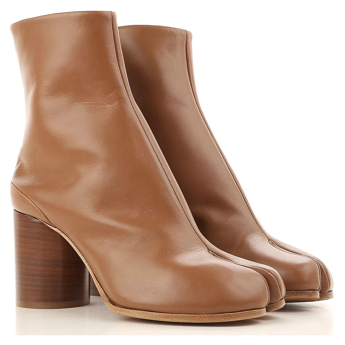 Maison martin margiela обувь. Сапоги таби maison margiela. Maison margiela tabi туфли мужские. Мейсоны обувь. Мейсон марджела.