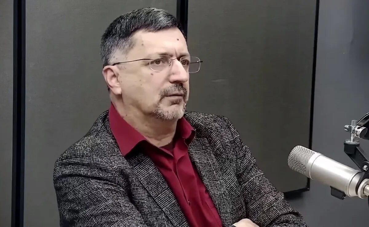 Гусейнов гусейн гусейнович. Гасан чингизович гусейнов. гасан гусейнов вшэ. гасан гусейнов филолог. гасан гусейнов профессор.