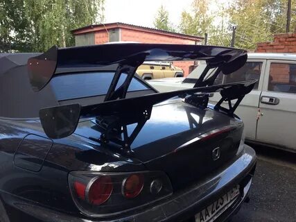 Высокий спойлер