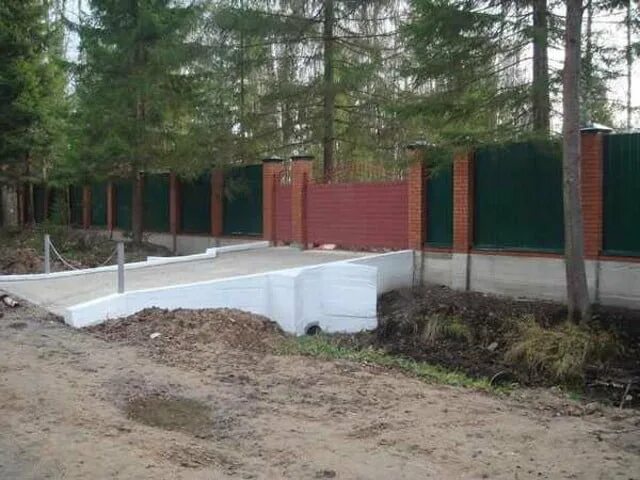 Устройство въезда на участок в Кубинке, выполненное компанией ЗЕМЛЕЧИСТ