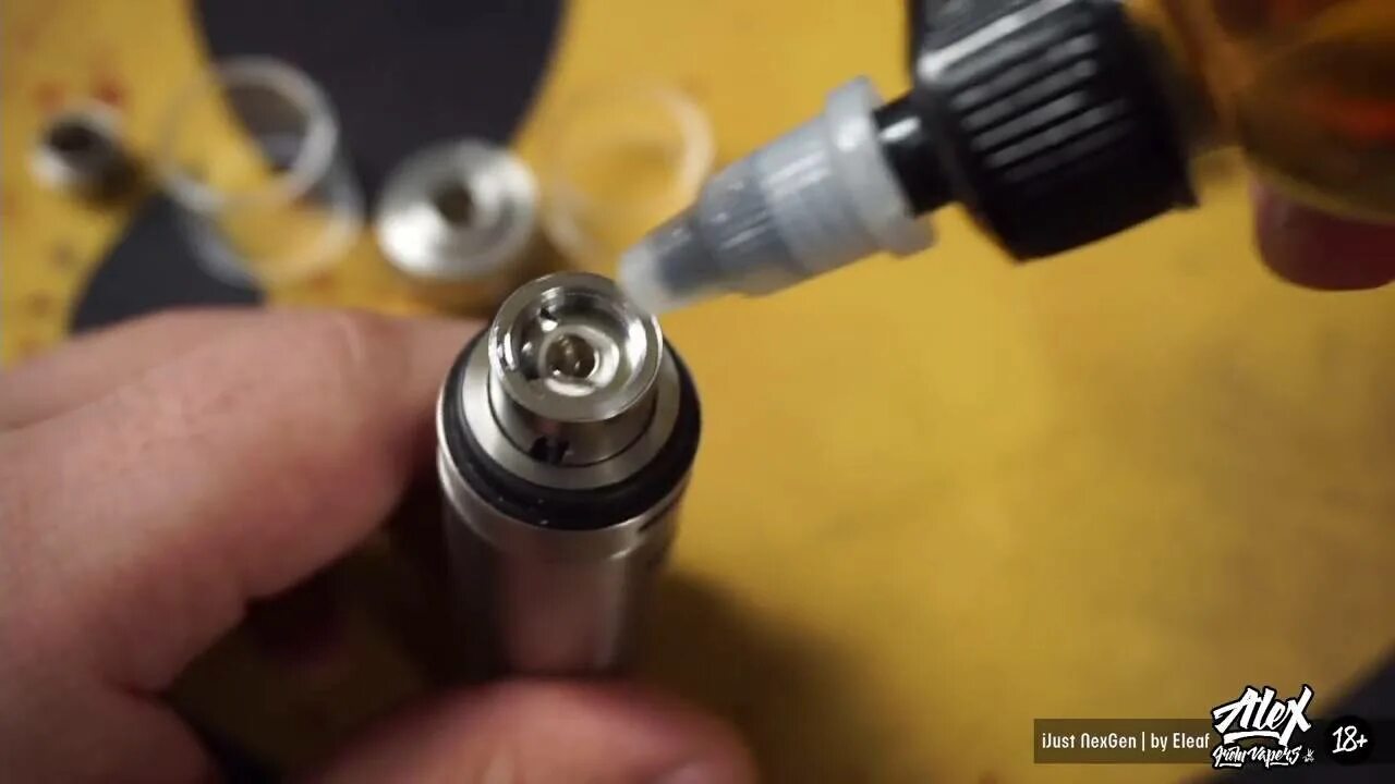 Почему новый испаритель горчит. Гарик на испарителе. Вайпер испаритель. Почему новый испаритель горчит. Испарители сд.