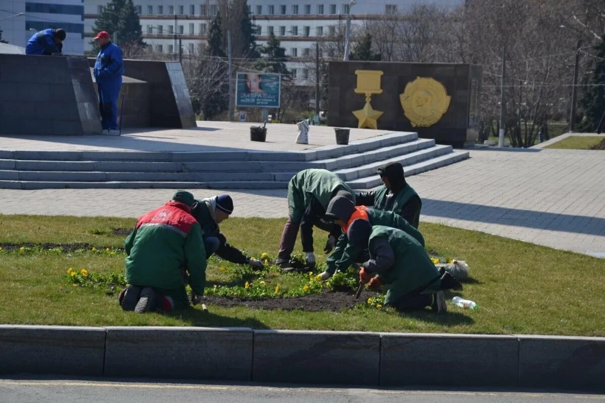 10 апреля 14 00. Городская площадь. Сквер цветов. Цветочные войны. Высадка в Одессе 2022.