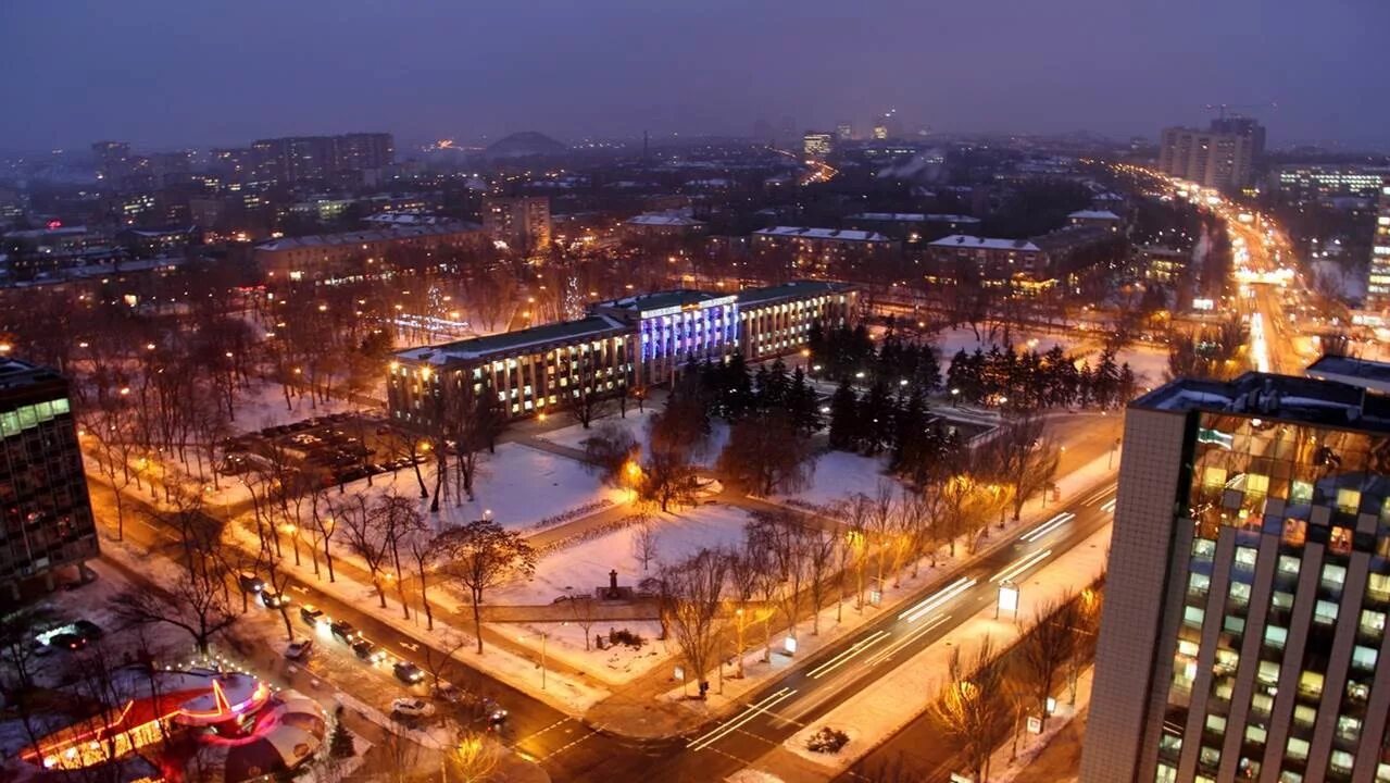 Фото донецка сегодня. Донецк 2013. Донецк красивые места. Ночной Донецк. Донецк вечером.