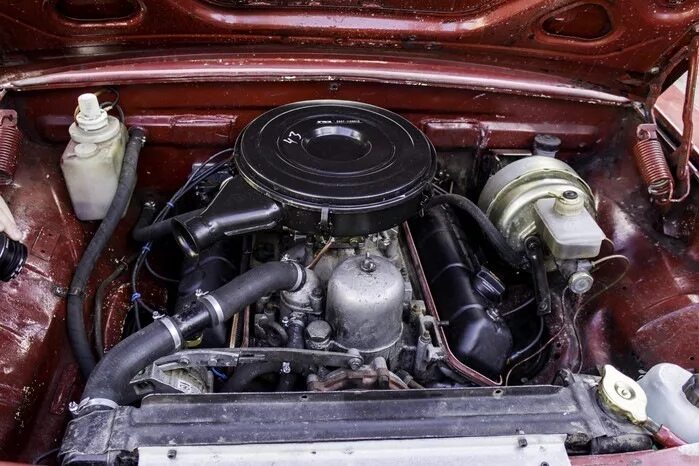 V8 змз 2424. Газ 3110 на змз 511. Волга с двигателем газ 53. Газ 53 на волгу. Газ 2410 с двигателем v8.