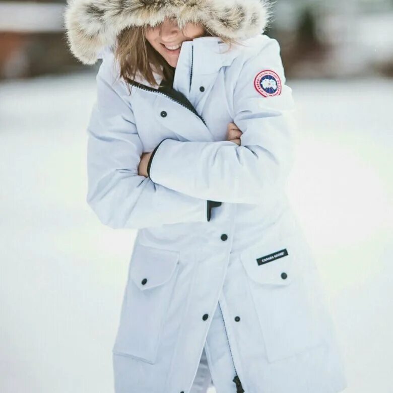 Купить белую парку. Куртка Canada Goose Trillium Parka. Canada Goose белый пуховик. Парка Canada Goose женская. Canada Goose куртка белая.