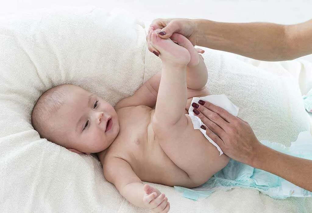 Первые годы жизни ребенка уход. Подмывание новорожденного. Гигиена половых органов у детей. Гигиена младенца мальчика.