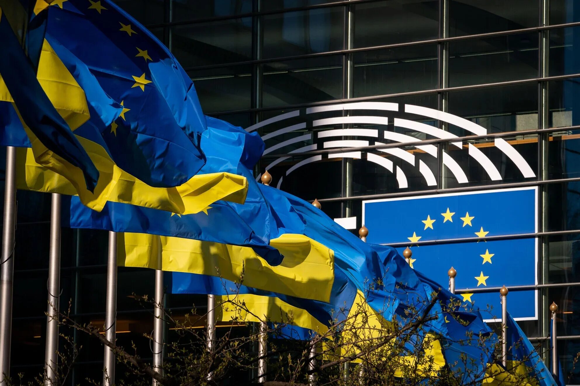 Претендент украины. Украина и Европейский Союз. Флаг Украины и ЕС. Саммит Евросоюза 2022 Украина.
