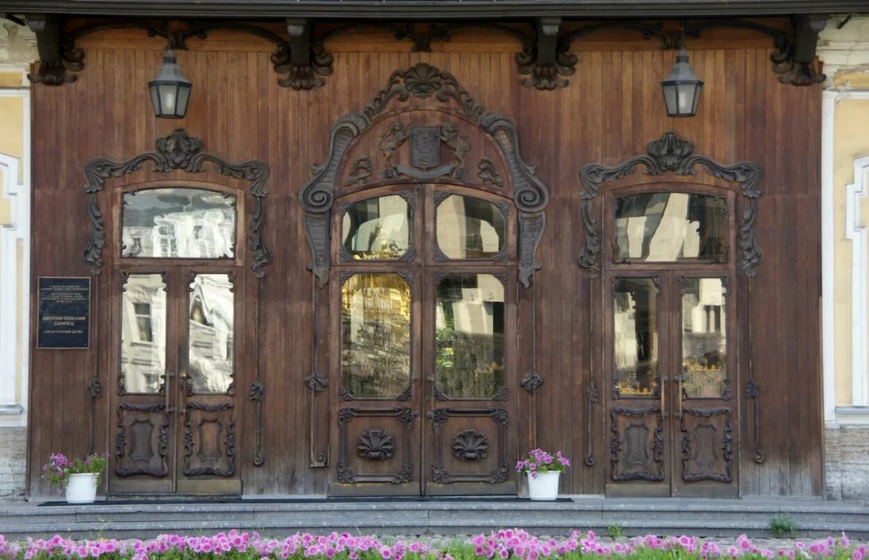 Russian doors. Russian doors. Русские двери. Дверь в древнерусском стиле. Старинные русские двери.