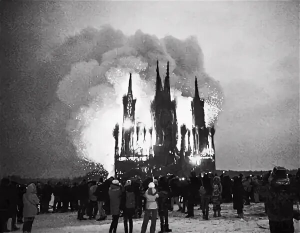 Вандализм в храме. Храм огня. Пламенеющая готика. Сожгли католический. Burzum церковь горит.