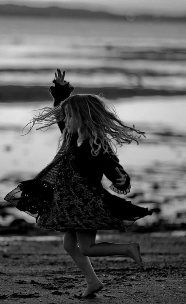 I am in the own. Открытка: you are own person. beauty worlds about life.