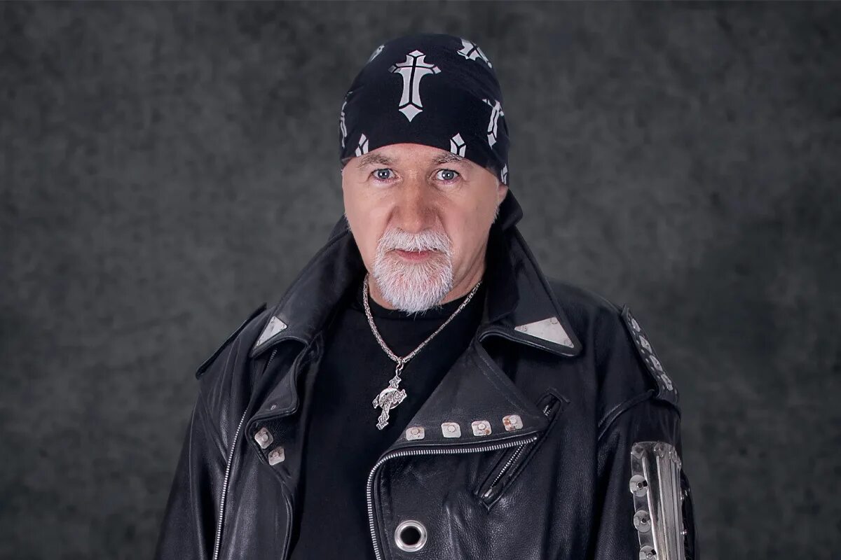 Тони эспозито сейчас. Tony macalpine concrete gardens 2015. Тони музыкант. Тони музыкант. Тони музыкант.