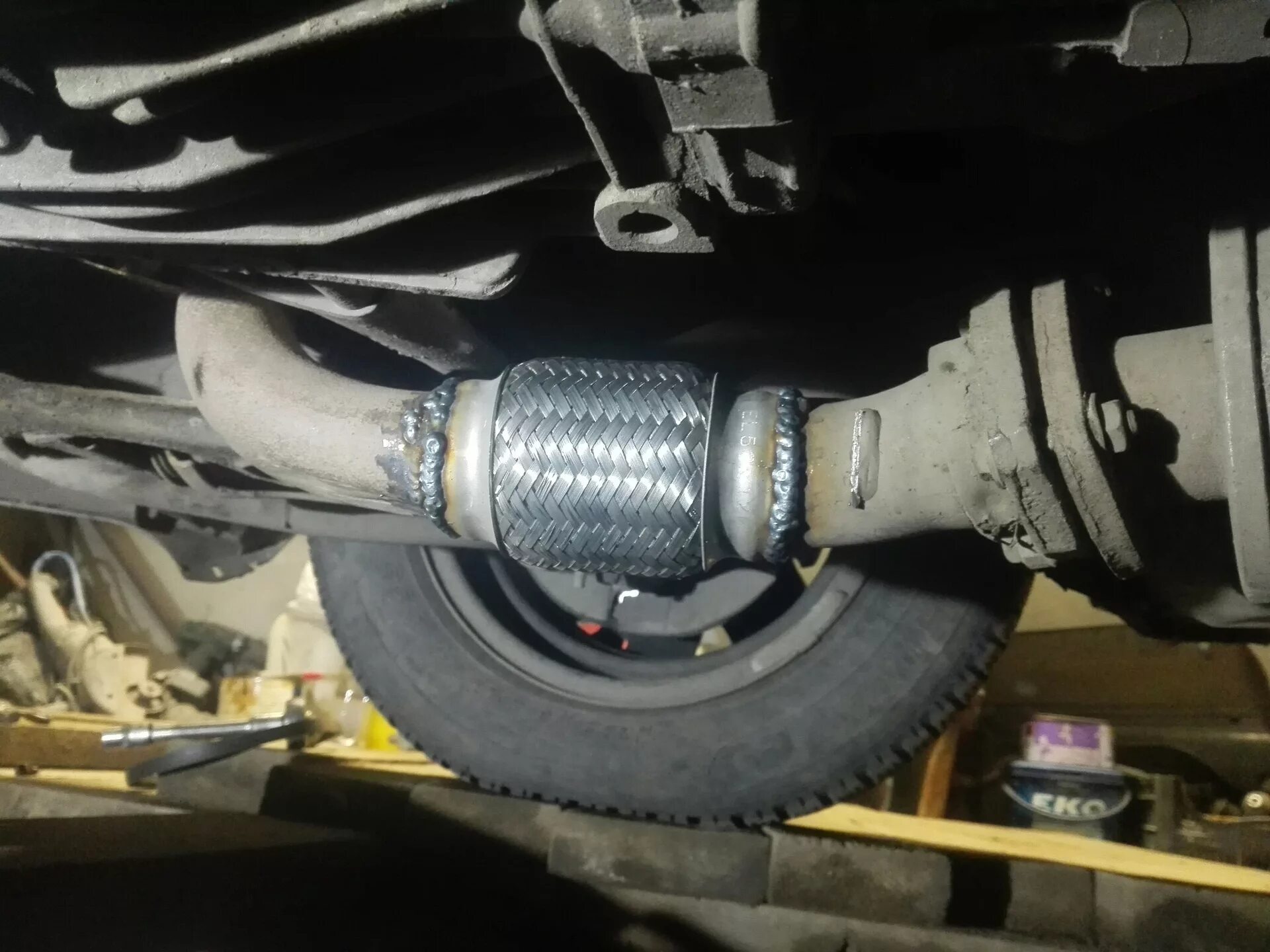 Воздушная гофра ауди 80 б3. Гофра автомобильная ауди 100с4. Воздушная гофра ауди 80 б3. Гофра воздушного фильтра ауди 80 б3. Гофра ауди 80.