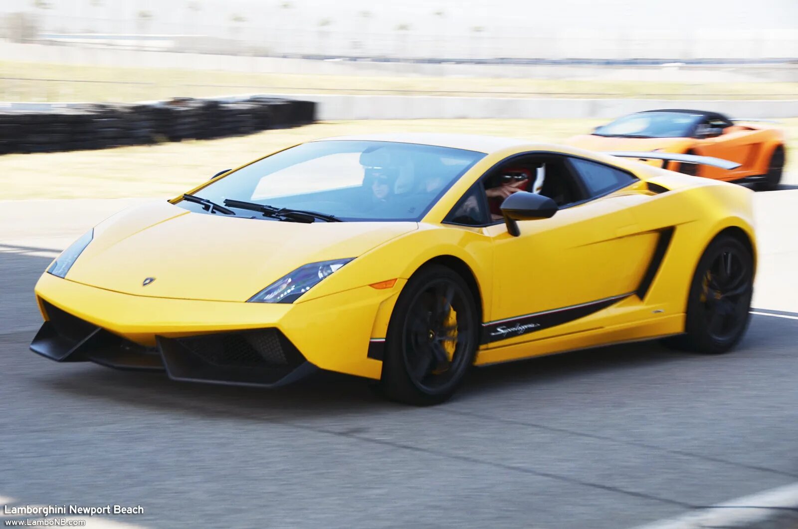 Ламборгини трек. Lamborghini track. ламборджини трек. ламборгини трек машина. ламборгини трековый.