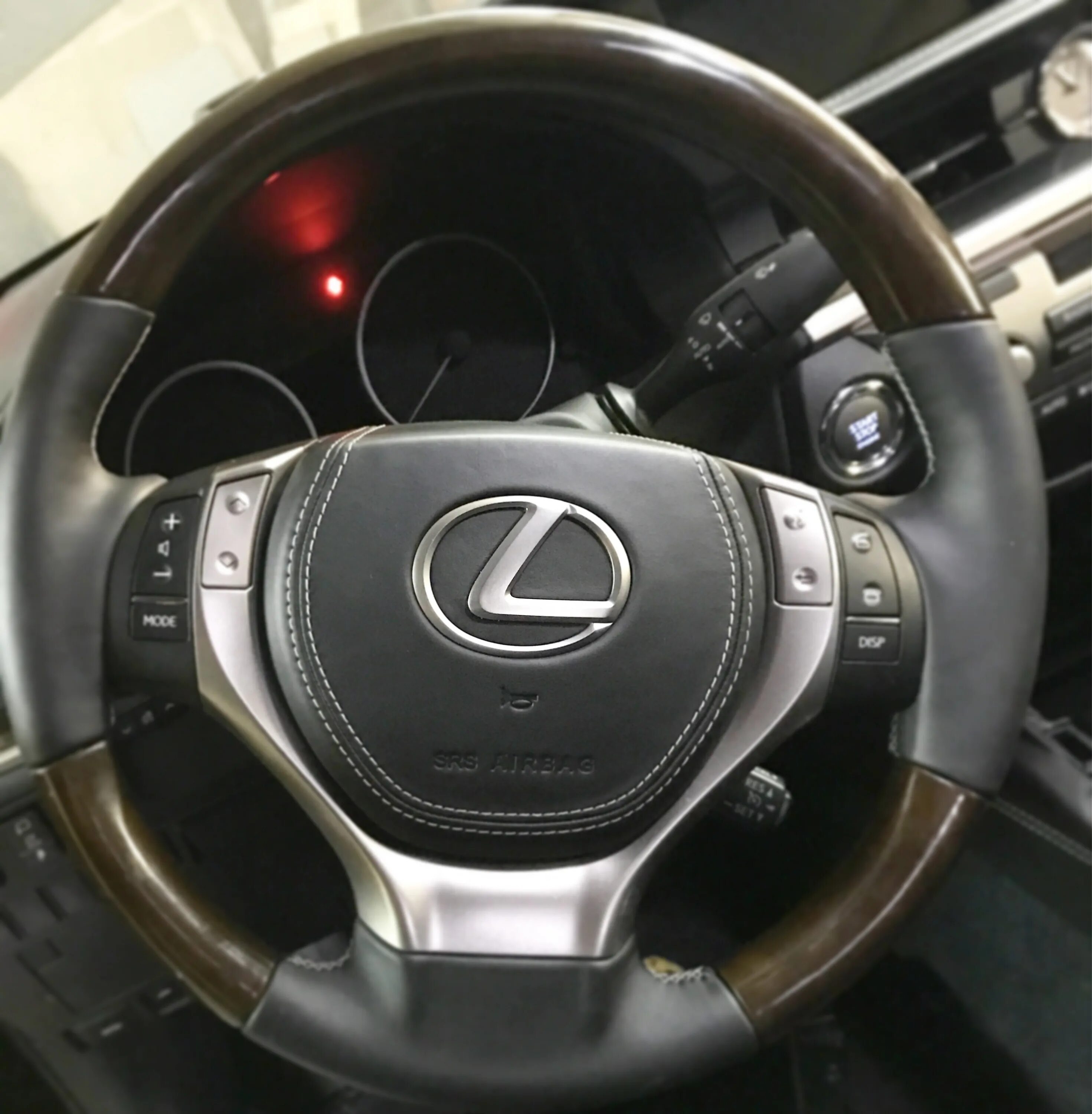 Руль от lexus lx 570. Руль лексус lx570. Руль для lexus 570. Руль лексус лх 570. Руль lexus lx 570.