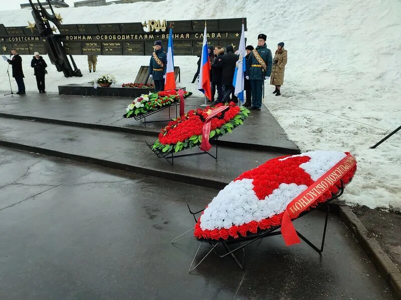 Кто поднял знамя в день освобождения новгорода. Освобождение Великого Новгорода 20 января. Годовщина освобождения Новгорода. Годовщина освобождения Новгорода 2014. 79 Годовщина освобождения Великого Новгорода администрация.