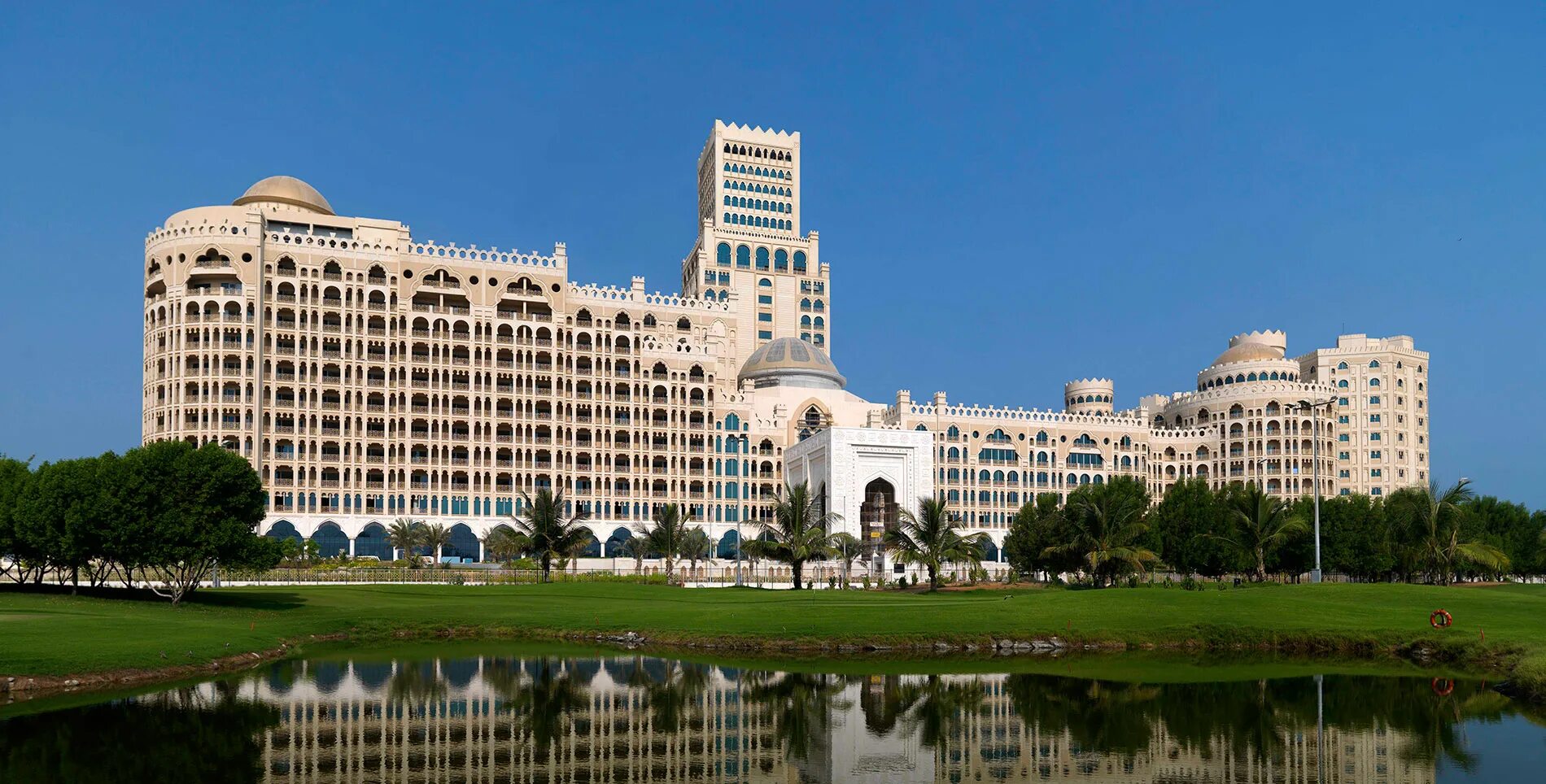 Waldorf Astoria рас-Аль-Хайма. Дубай Waldorf Astoria ras. Waldorf Astoria ras al Khaimah 5*. Дворец рас Эль Хайма.