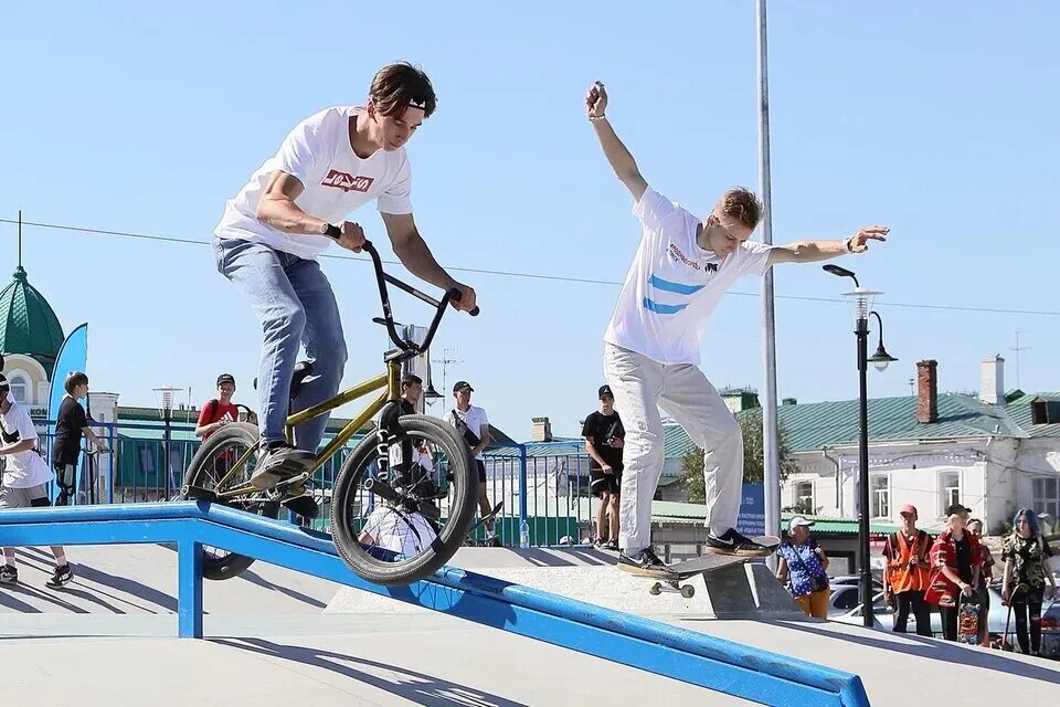 Кикер трамплин складной. Квотер рампа. Трамплин для bmx 4-х скатный кикер. Трамплин для роллеров 10 букв. Скейт парк скейт.