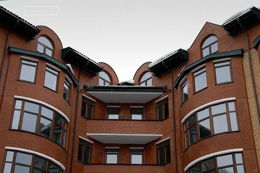 благоустройство жилого комплекса. старая спортивная площадка на территории жилого комплекса. жк донское подворье. , д. 17-й донской казачий генерала бакланова полк.