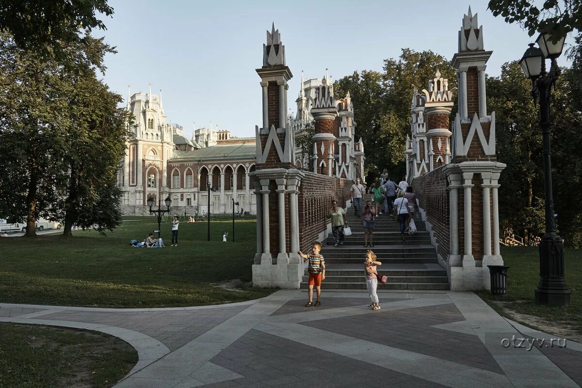 Царицыно вднх. Резиденция Екатерины 2 в Царицыно Баженов. Усадьба Царицыно Москва. Царская резиденция в Царицыно. Царская резиденция в Царицыно Баженов.