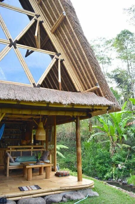 Бунгало из бамбука. Bamboo house karon. Бамбуковый домик. Bamboo house. Бунгало из бамбука.