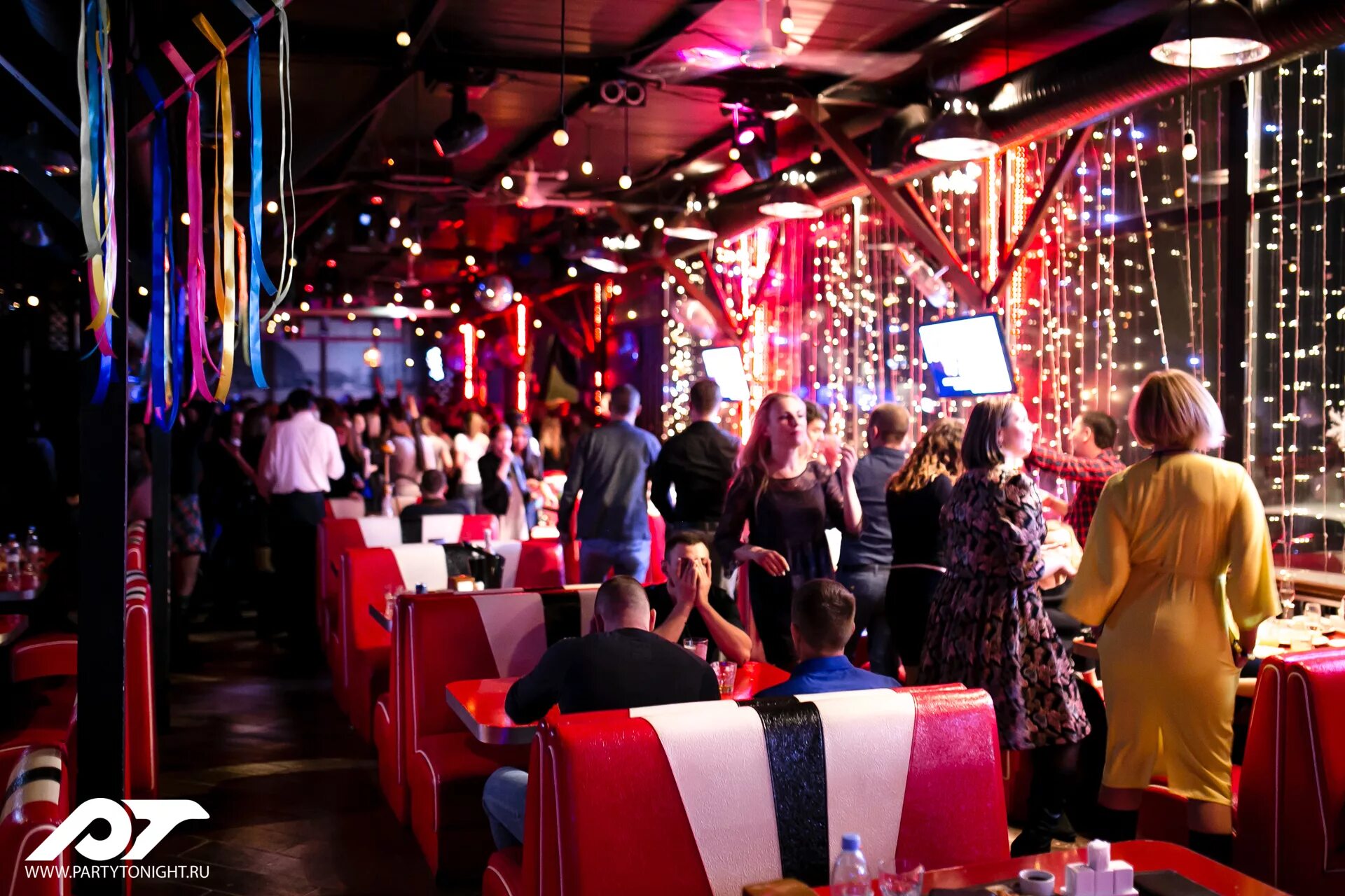 Бар 90 х. Диско бар 90 на тверской. Бар диско 90 х на тверской. Бар диско 90 х на тверской. Бар 90 х.