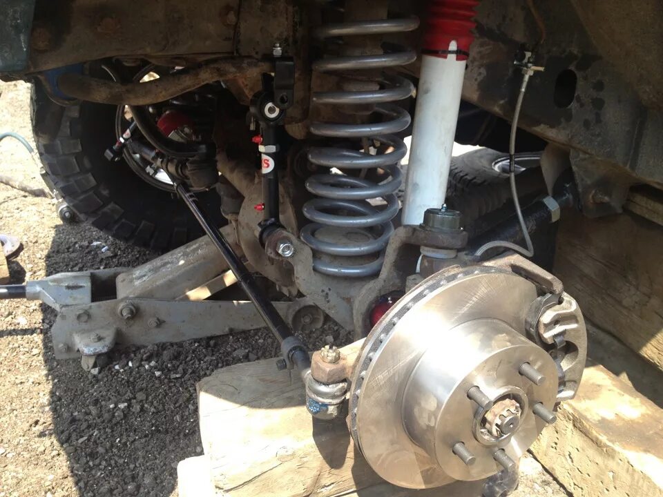 Jeep wj передняя подвеска. Передней подвески jeep grand cherokee zj. Отбойник подвески гранд чероки zj 5. Подвеска джип чероки. 2.