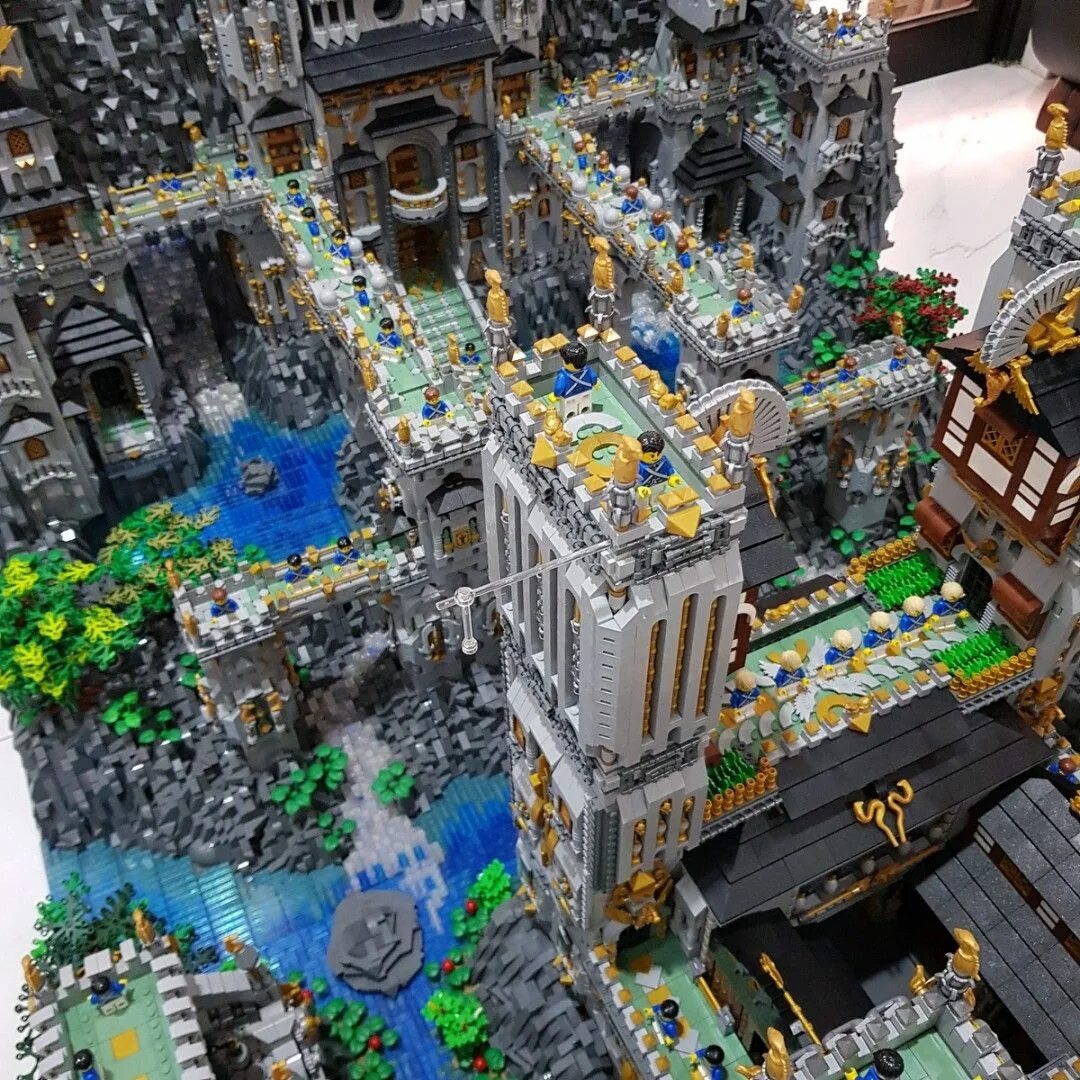 Сборки сити. LEGO Castle moc. Лего огромный замок. Крутое лего. Крутые лего постройки.