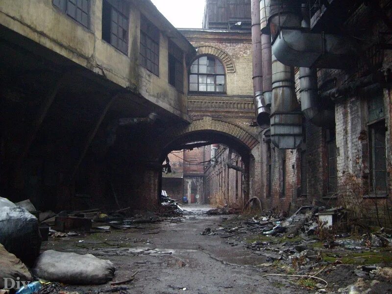 игра красный треугольник