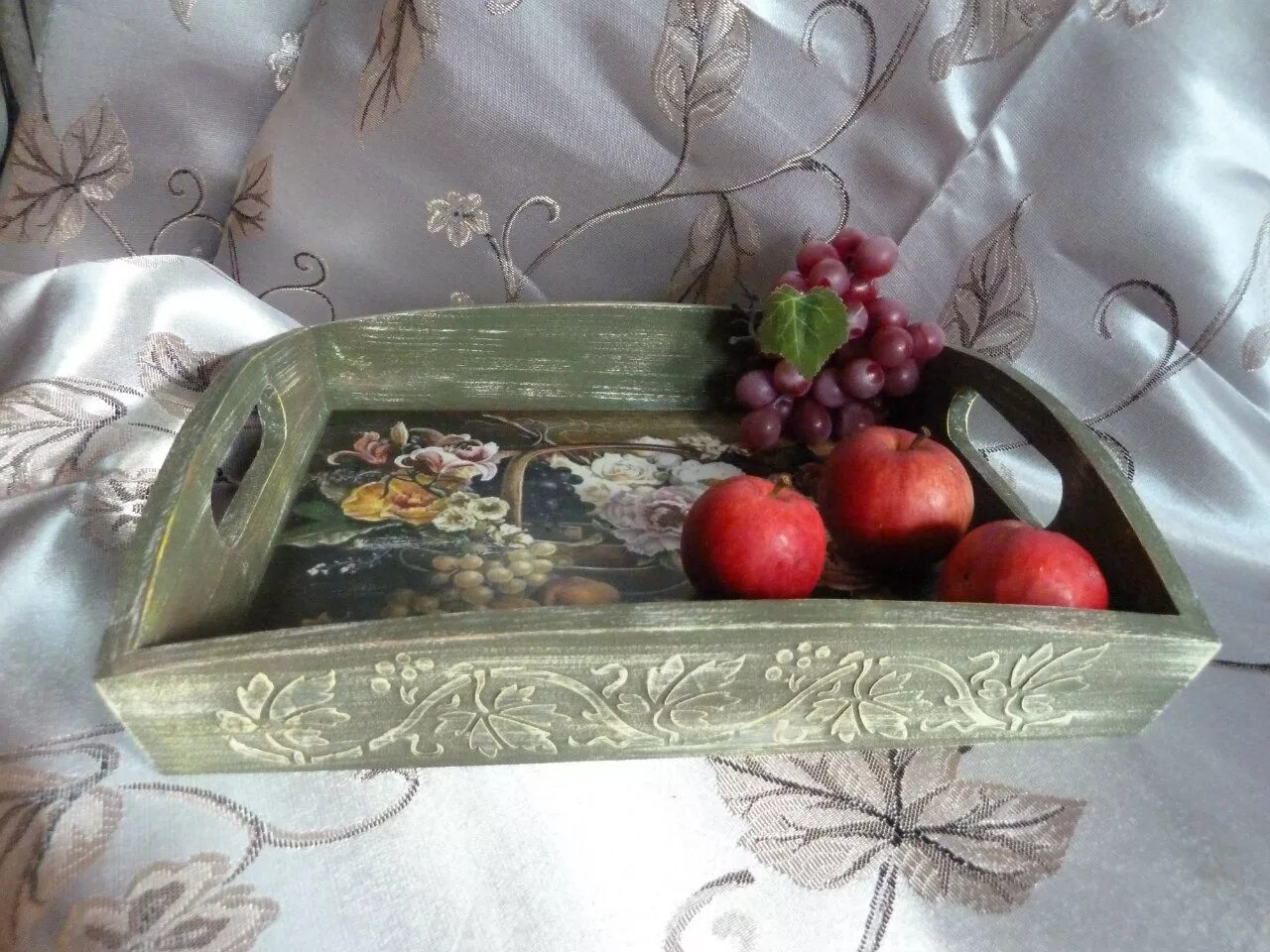 роспись подносов жостово. подносы мастер класс. декор подноса декупаж. роспись подносов жостово. жостово гризайль.
