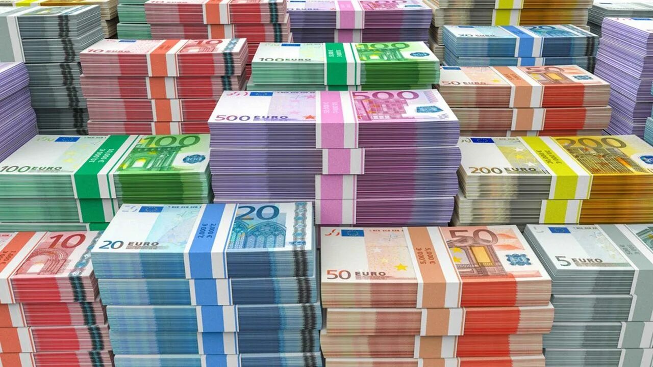 10 миллионов евро в рублях. Eur 1000000 банкнота номиналом. 10 миллионов евро в рублях. 1000000 евро купюра. много долларов.