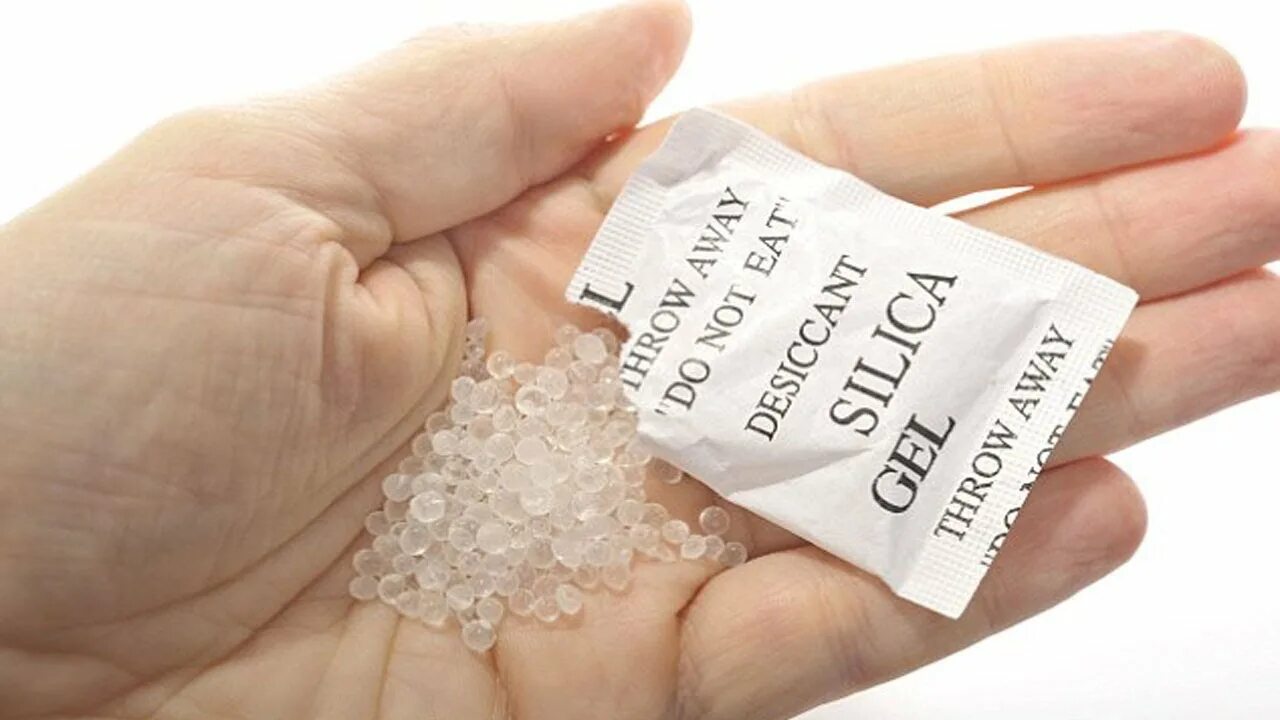Силикагель в мешочках. Силикагель для обуви. Silica gel в пакетиках. Пакетики от влаги в обуви. Силикагель для обуви.