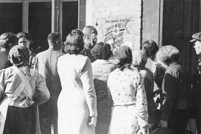 Школа в оккупации. Повседневная жизнь в нацистской Германии. Женщины на оккупированной территории.
