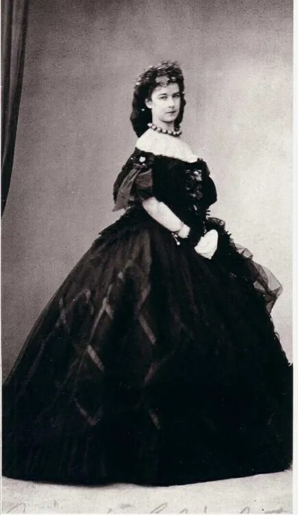Елизавета баварская фото в старости Pin on Empress Elisabeth of Austria