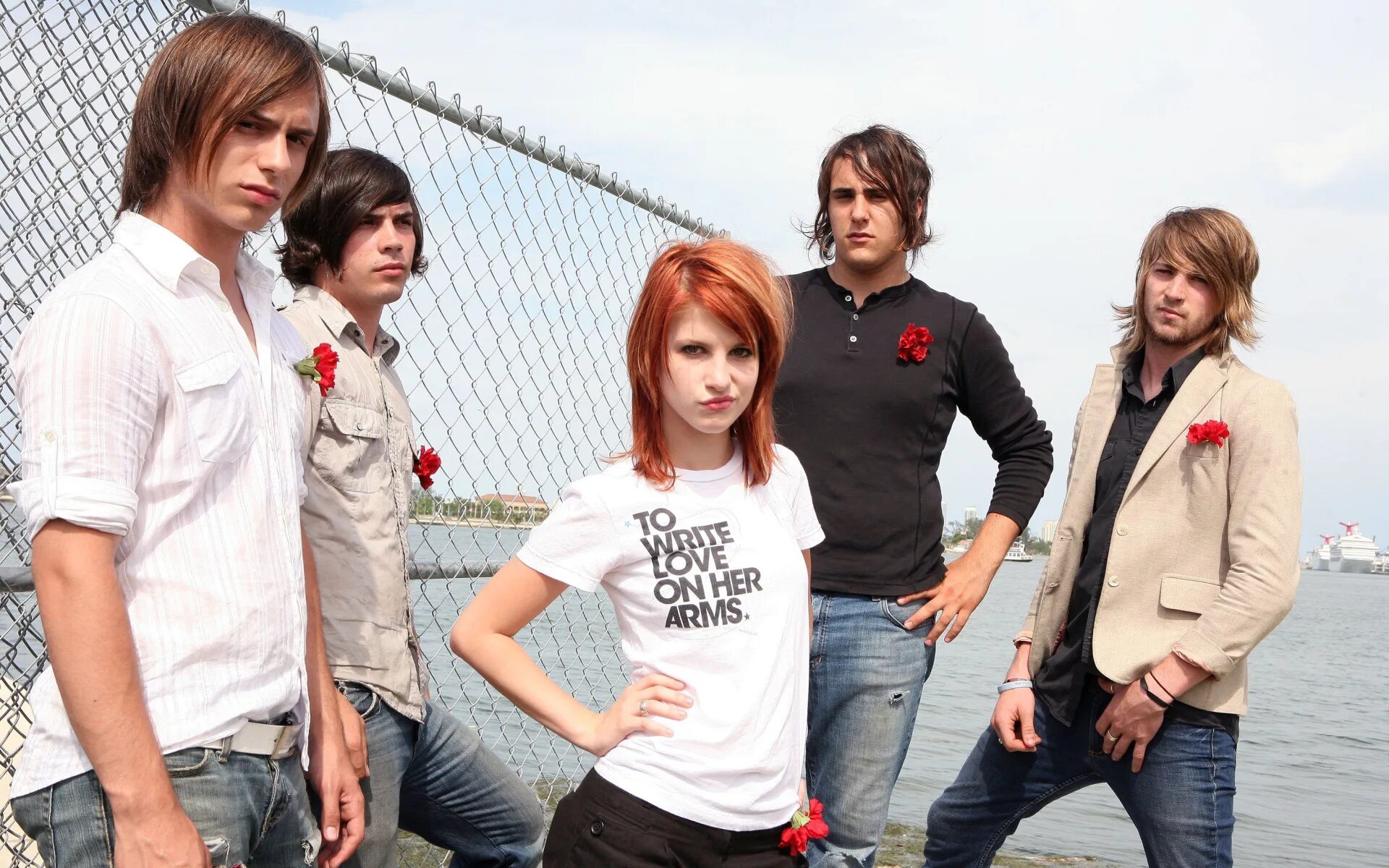 Груп жен. Группа Paramore. Группа Paramore 2022. Группа Paramore фотосессия. Параморе солистка 2008.