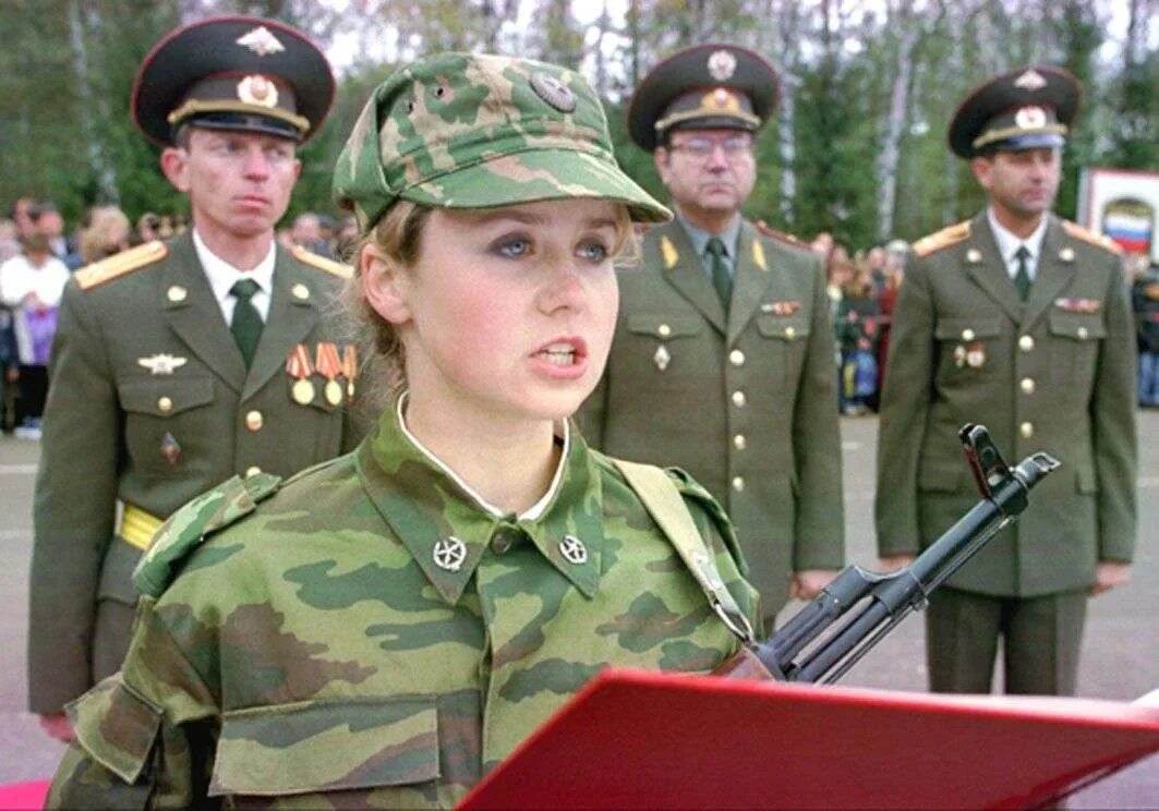 Служба женщин на своем. Женщины военнослужащие. Девушка пограничник. Женщины военнослужащие. Служба женщин на своем.