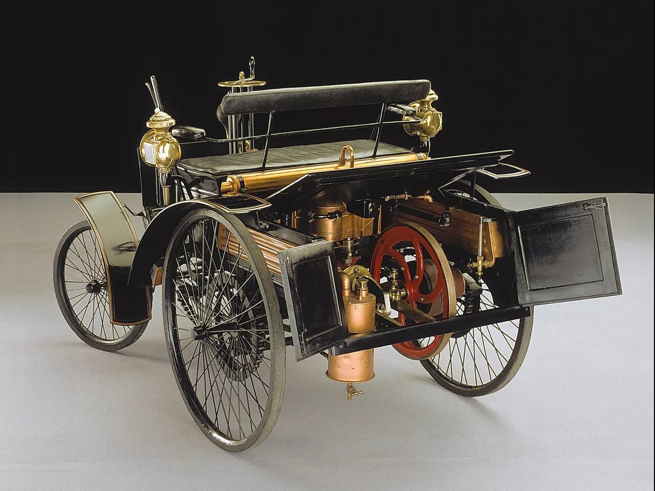 Про первый автомобиль. Benz velo 1894. Benz velo" 1894 года". Бенц Моторваген 1894.