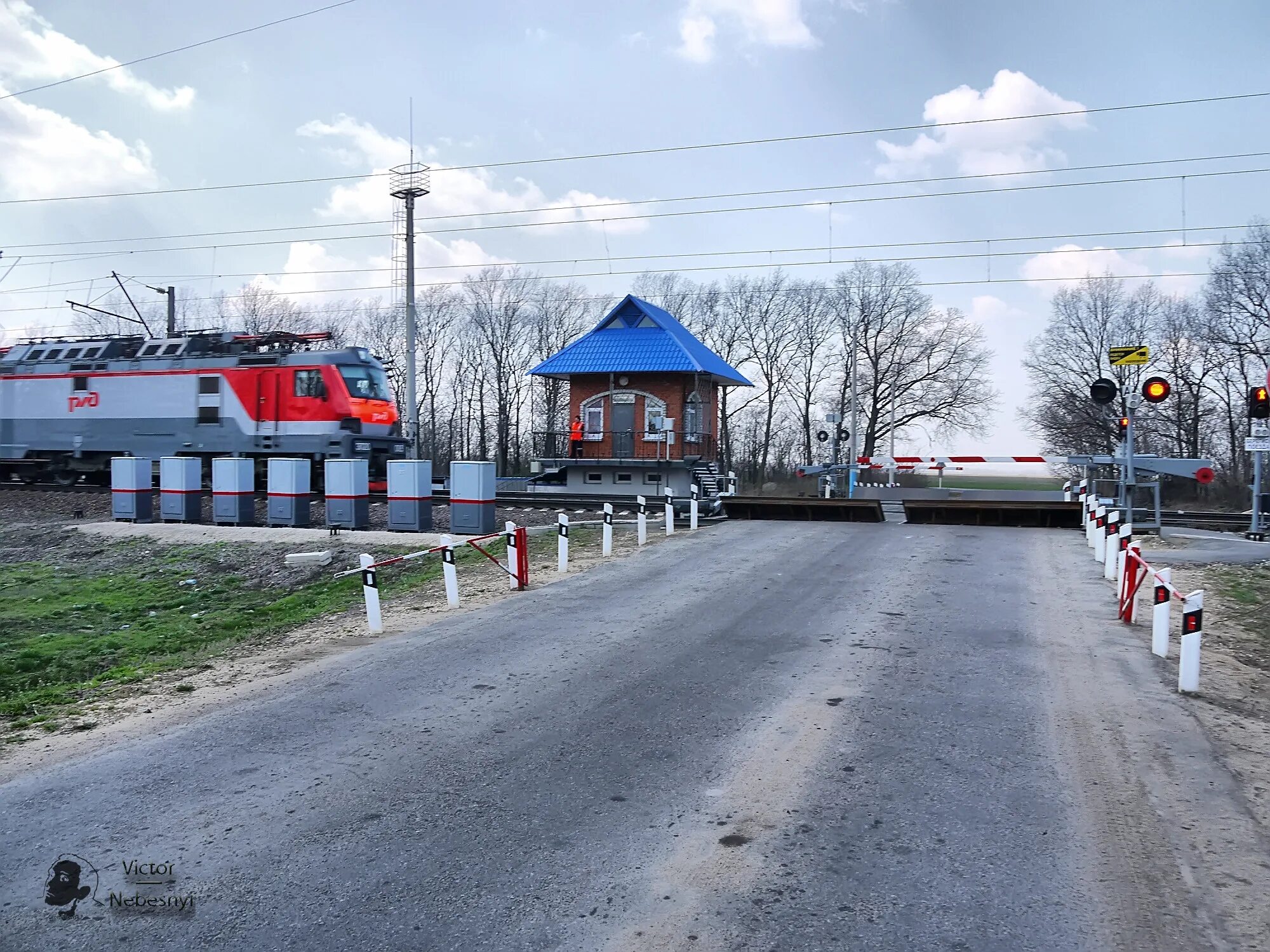 Переехать в нижегородскую область. Железнодорожный переезд. ЖД переезд. ЖД шлагбаум. Железнодорожный переезд Россия.